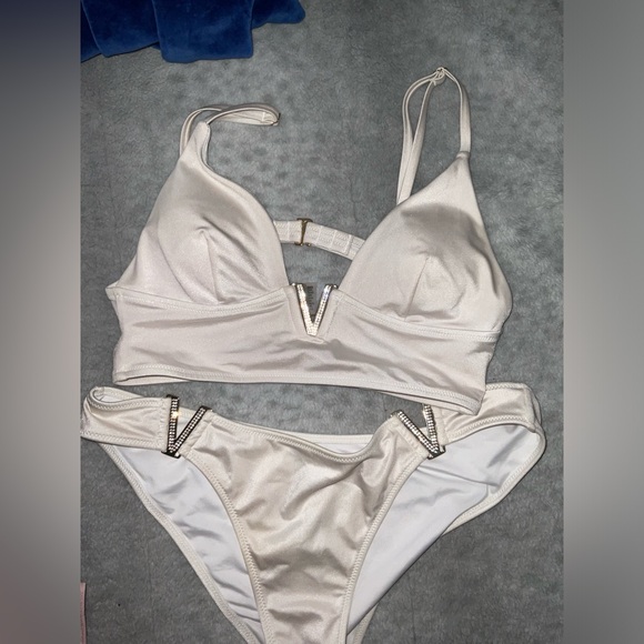 Victoria secret diamond bathing suit - Picture 4 of 5